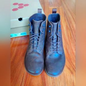 NEW IN BOX: Vivobarefoot Gobi High 2.0L, leather lace boots, size 9/40
